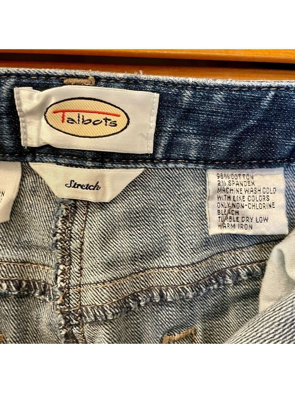 Talbot’s Crop Straight Leg Stretch Jeans, Size 10, Faded Denim, Button Detail - Picture 7 of 10
